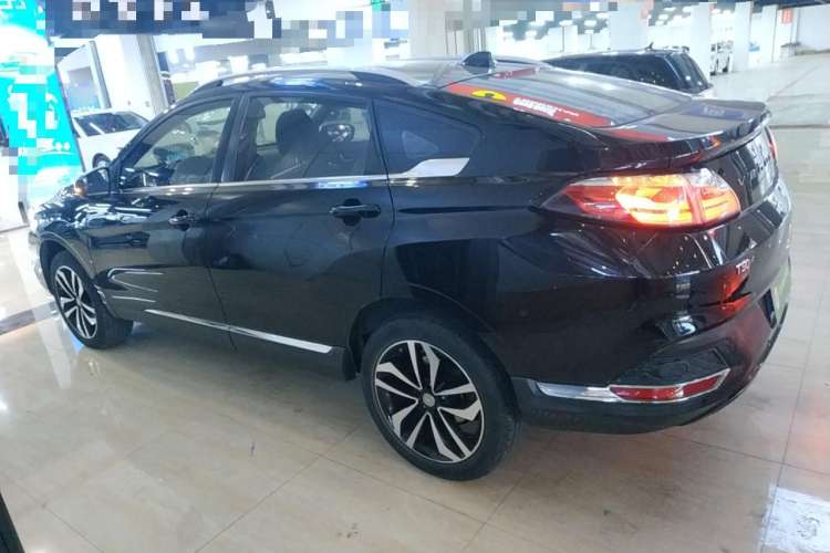 Used Venucia T90 2017 2.0L CVT Smart Edition Left Side