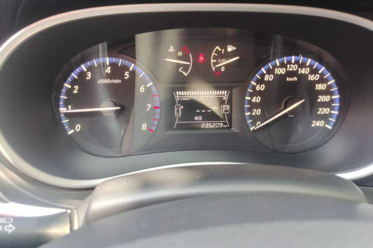 Used Venucia T90 2017 2.0L CVT Smart Edition Odometer Close Up