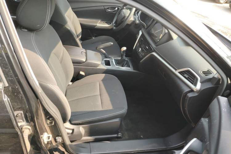 Used Venucia T90 2017 2.0L Manual ChenShang Edition Right Front Seat