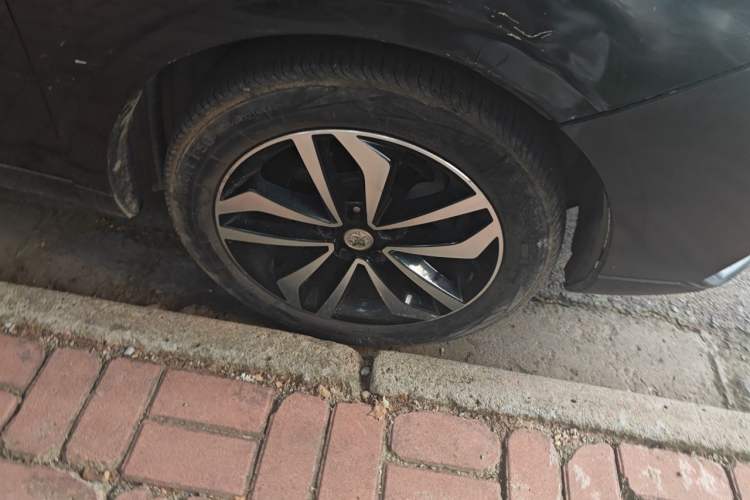 Used Venucia T90 2017 2.0L Manual ChenShang Edition Right Front Wheel Hub