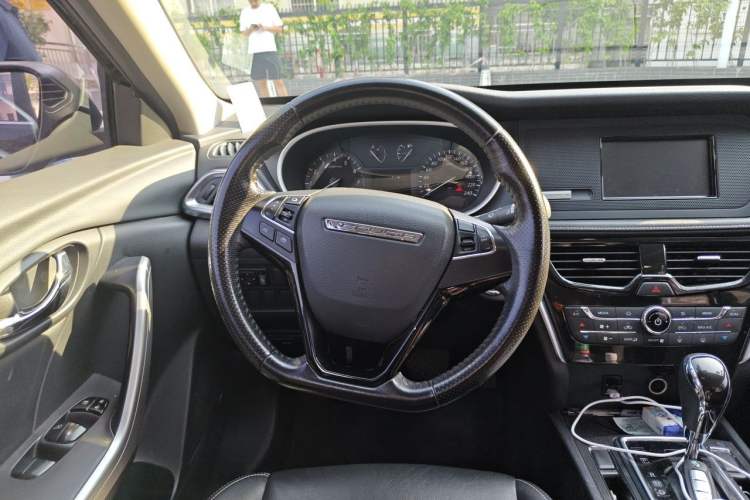 Used Venucia T90 2017 2.0L CVT Smart Edition Steering Wheel