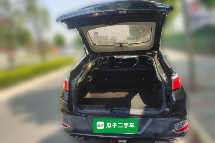 Used Venucia T90 2017 2.0L CVT Smart Edition Trunk