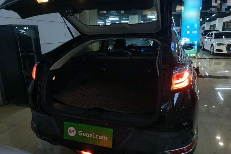 Used Venucia T90 2017 2.0L CVT Smart Edition Trunk