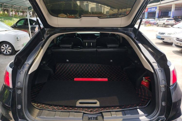 Used Venucia T90 2017 2.0L CVT Smart Edition Trunk