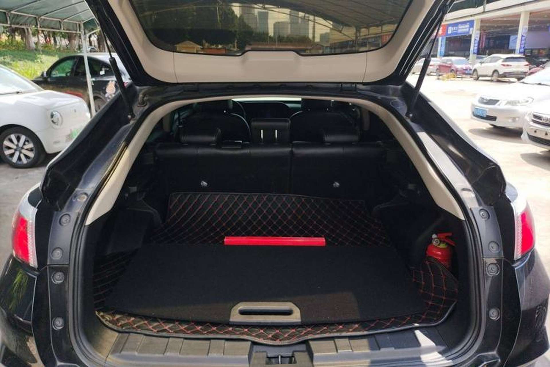 Used Venucia T90 2017 2.0L CVT Smart Edition Trunk