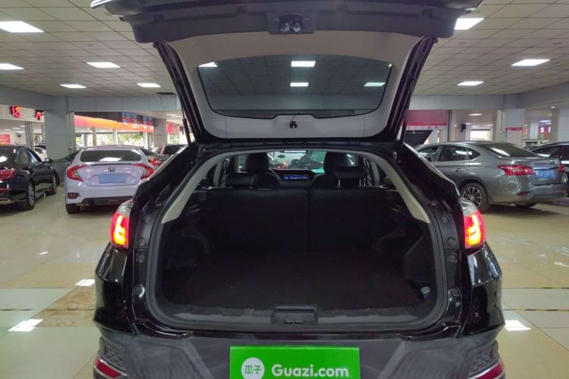 Used Venucia T90 2017 2.0L CVT Fashion Edition Trunk
