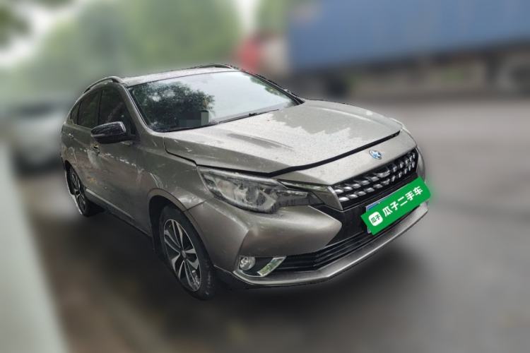 Used Venucia T90 2017 2.0L CVT Smart Edition Front Right 45 Deg