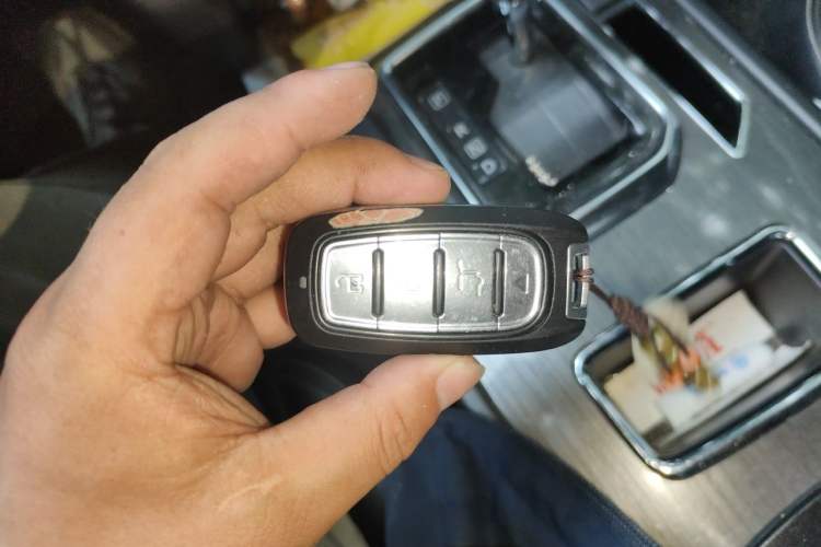 Used Venucia T90 2017 2.0L CVT Smart Edition Vehicle Key