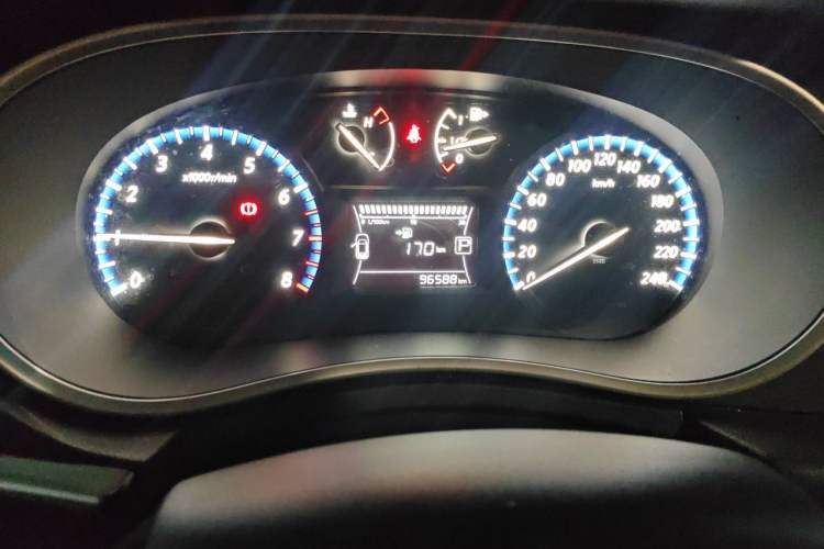 Used Venucia T90 2017 2.0L CVT Smart Edition Odometer Close Up