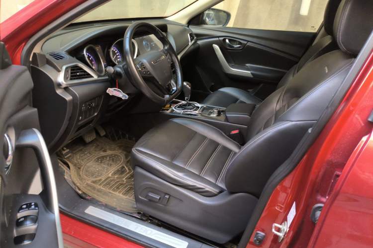 Used Venucia T90 2017 2.0L CVT Leading Edition Driver Seat