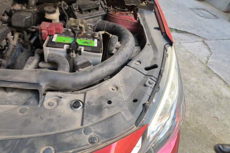 Used Venucia T90 2017 2.0L CVT Leading Edition Engine Bay Left