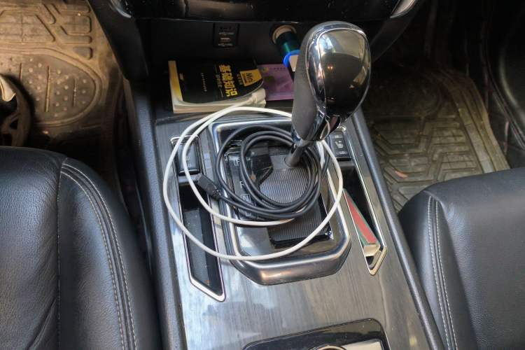 Used Venucia T90 2017 2.0L CVT Leading Edition Gear Lever