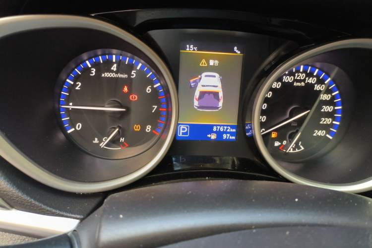Used Venucia T90 2017 2.0L CVT Leading Edition Odometer Close Up