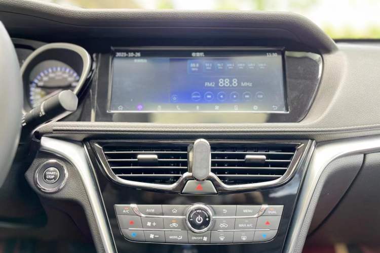 Used Venucia T90 2017 2.0L CVT Leading Edition Audio And AC Panel