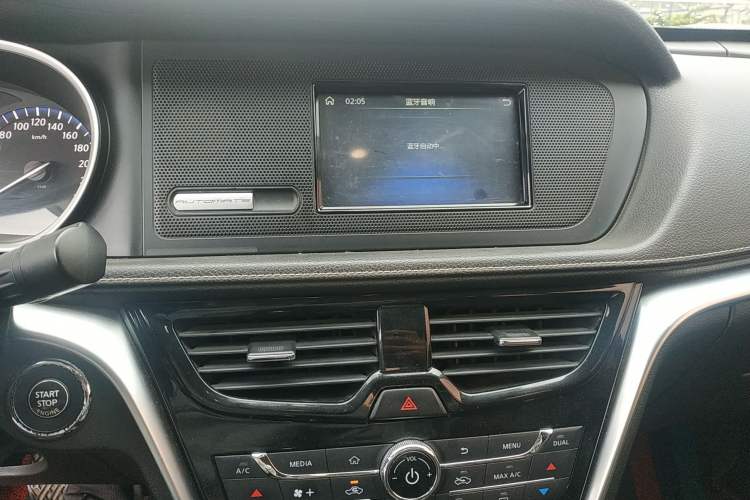 Used Venucia T90 2017 2.0L Manual ZhiShang Edition Audio And AC Panel