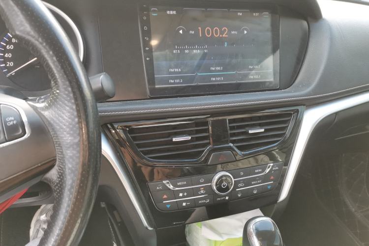 Used Venucia T90 2017 2.0L CVT Smart Edition Audio And AC Panel