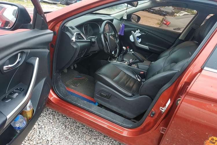 Used Venucia T90 2017 2.0L Manual ZhiShang Edition Driver Seat