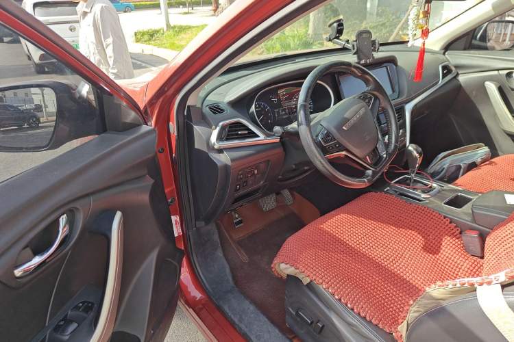 Used Venucia T90 2017 2.0L CVT Smart Edition Driver Seat