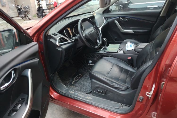 Used Venucia T90 2017 2.0L CVT Leading Edition Driver Seat
