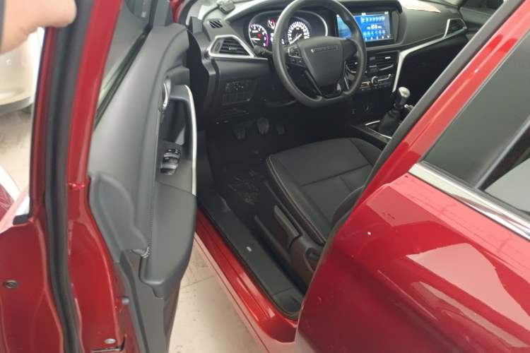 Used Venucia T90 2017 2.0L Manual Fashion Edition Driver Seat
