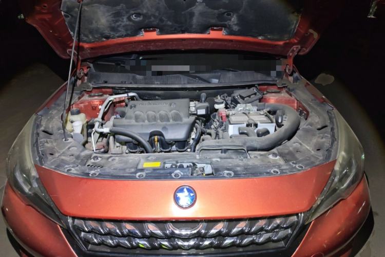 Used Venucia T90 2017 2.0L CVT Fashion Edition Engine Bay