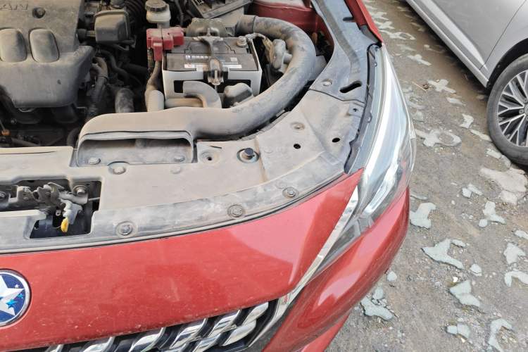 Used Venucia T90 2017 2.0L CVT Smart Edition Engine Bay Left