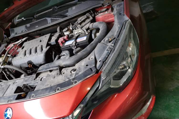 Used Venucia T90 2017 2.0L CVT Leading Edition Engine Bay Left