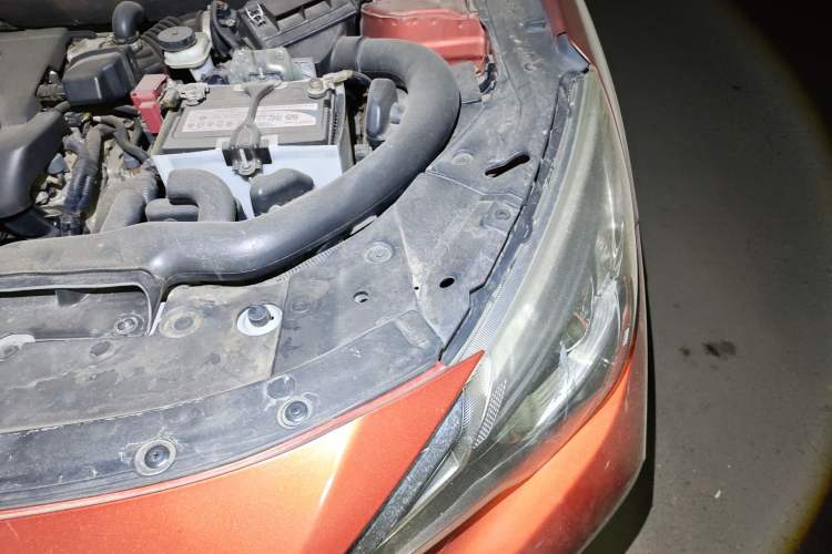 Used Venucia T90 2017 2.0L CVT Fashion Edition Engine Bay Left