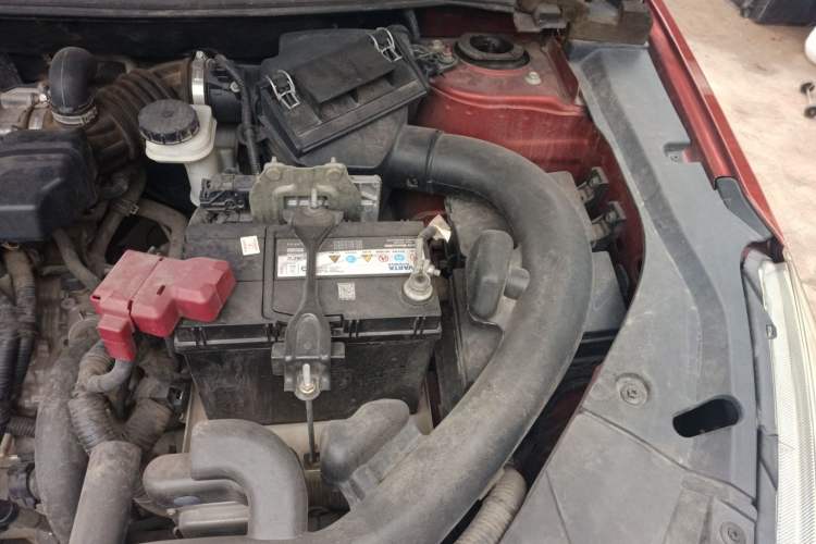 Used Venucia T90 2017 2.0L CVT Smart Edition Engine Bay Left