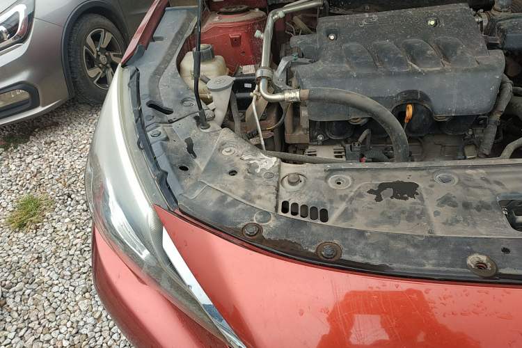 Used Venucia T90 2017 2.0L Manual ZhiShang Edition Engine Bay Right