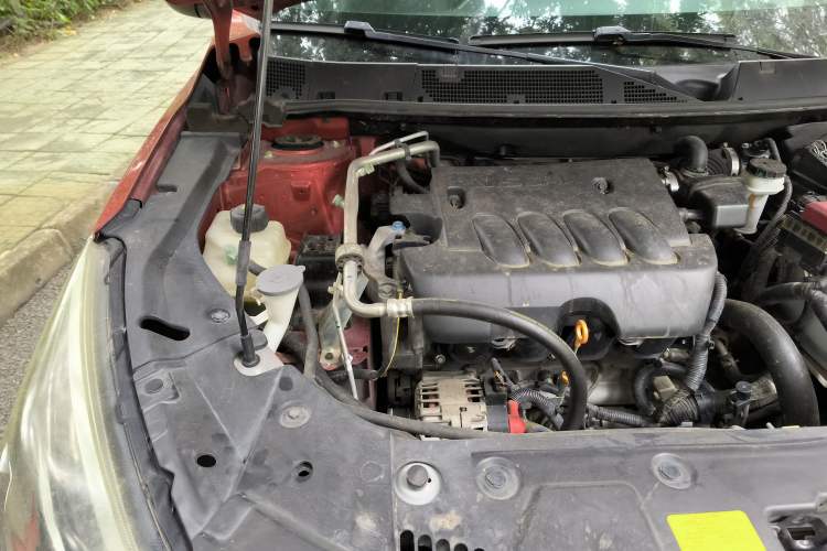 Used Venucia T90 2017 2.0L CVT Smart Edition Engine Bay Right