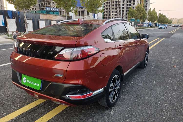 Used Venucia T90 2017 2.0L CVT Smart Edition Exterior 3