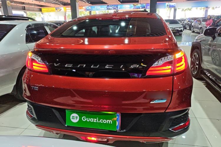 Used Venucia T90 2017 2.0L CVT Fashion Edition Exterior 4