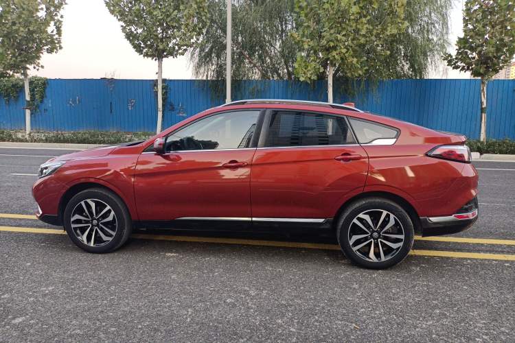 Used Venucia T90 2017 2.0L CVT Smart Edition Exterior 5