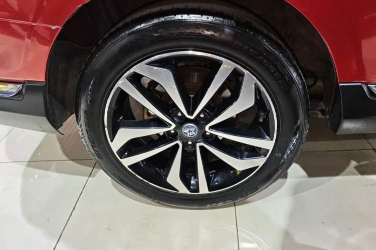Used Venucia T90 2017 2.0L CVT Fashion Edition Exterior 8