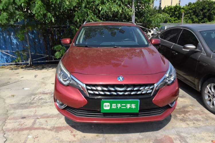 Used Venucia T90 2017 2.0L CVT Smart Edition Front