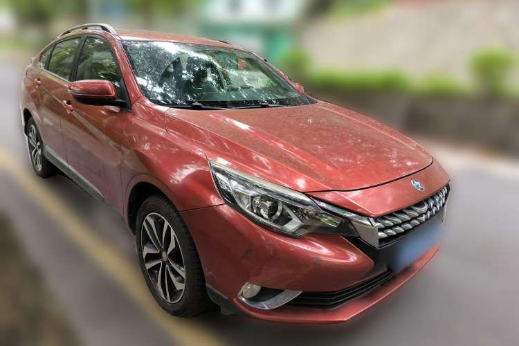 Used Venucia T90 2017 2.0L CVT Smart Edition Front Right 45 Deg
