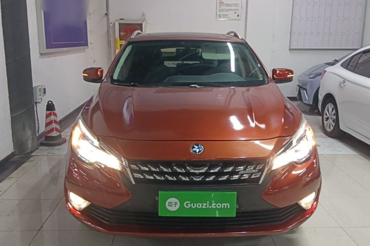 Used Venucia T90 2017 2.0L CVT Leading Edition Front