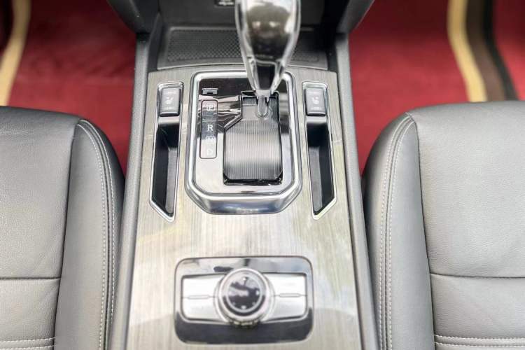 Used Venucia T90 2017 2.0L CVT Leading Edition Gear Lever