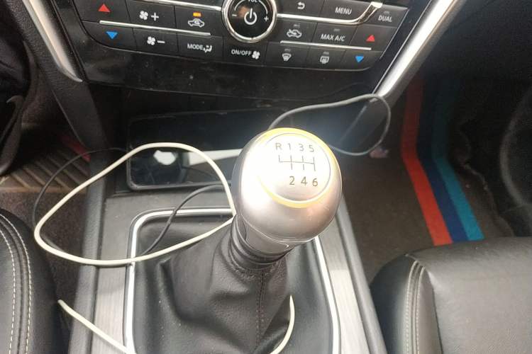 Used Venucia T90 2017 2.0L Manual ZhiShang Edition Gear Lever