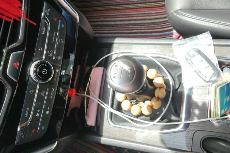 Used Venucia T90 2017 2.0L Manual ZhiShang Edition Gear Lever