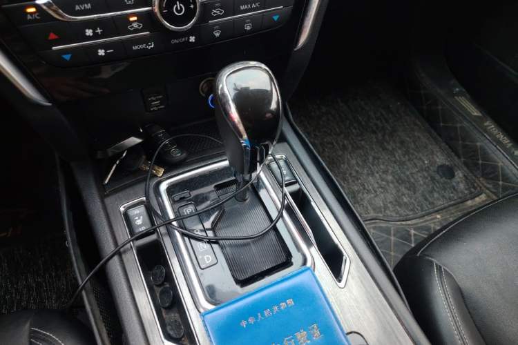 Used Venucia T90 2017 2.0L CVT Leading Edition Gear Lever
