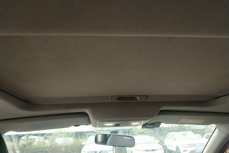 Used Venucia T90 2017 2.0L Manual ZhiShang Edition Headliner