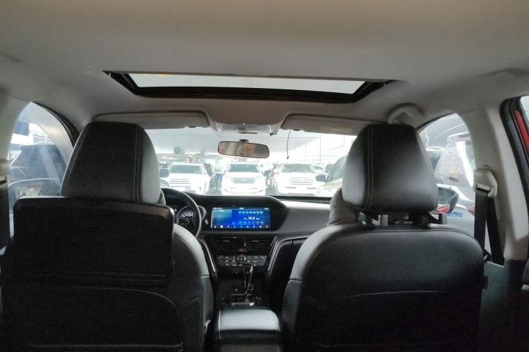 Used Venucia T90 2017 2.0L CVT Leading Edition Headliner