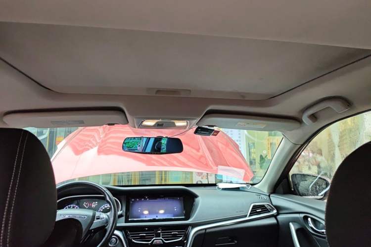 Used Venucia T90 2017 2.0L CVT Smart Edition Headliner