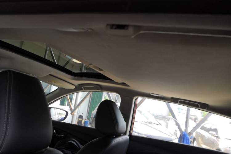 Used Venucia T90 2017 2.0L CVT Smart Edition Headliner