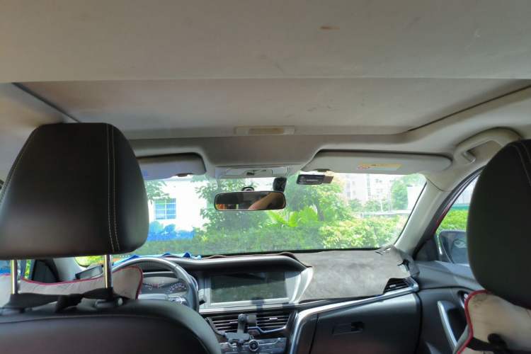 Used Venucia T90 2017 2.0L CVT Smart Edition Headliner