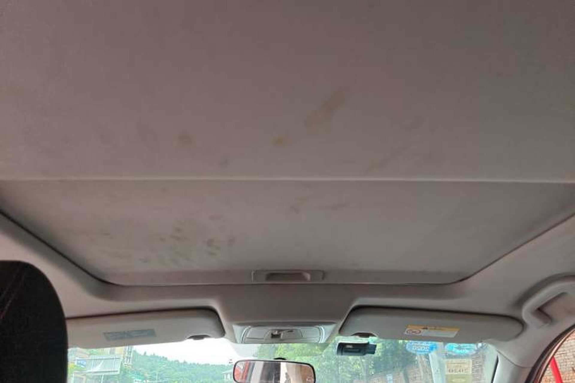 Used Venucia T90 2017 2.0L CVT Smart Edition Headliner