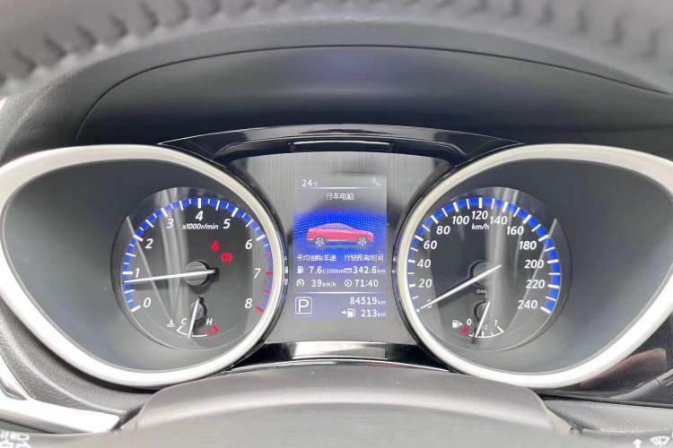 Used Venucia T90 2017 2.0L CVT Leading Edition Instrument Cluster