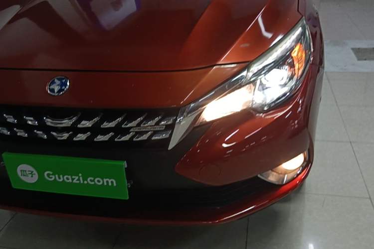 Used Venucia T90 2017 2.0L CVT Leading Edition Left Front Headlight